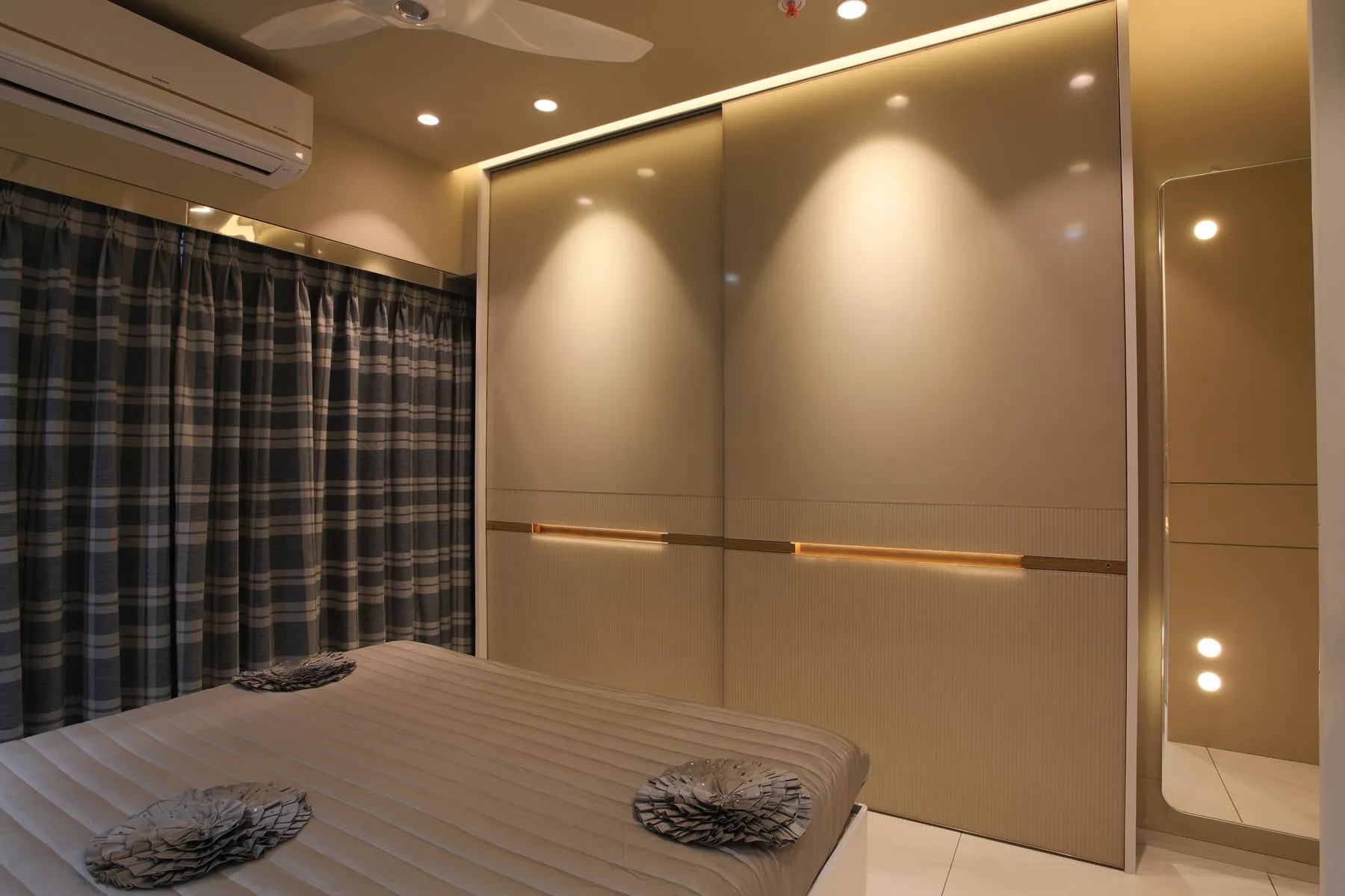 Custom wardrobe by D'Forte Interiors
